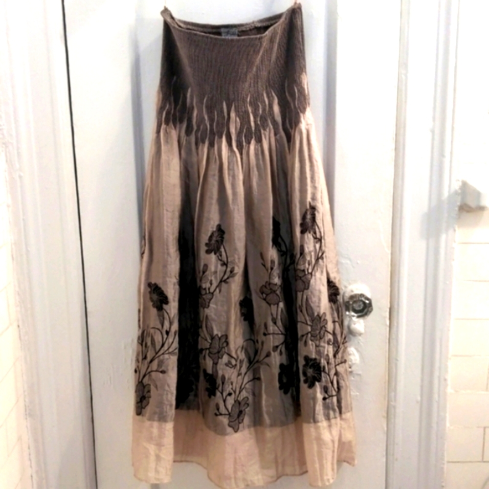 Strapless embroidered dress, one size petite.  Excell. Condition. Floral, Brown